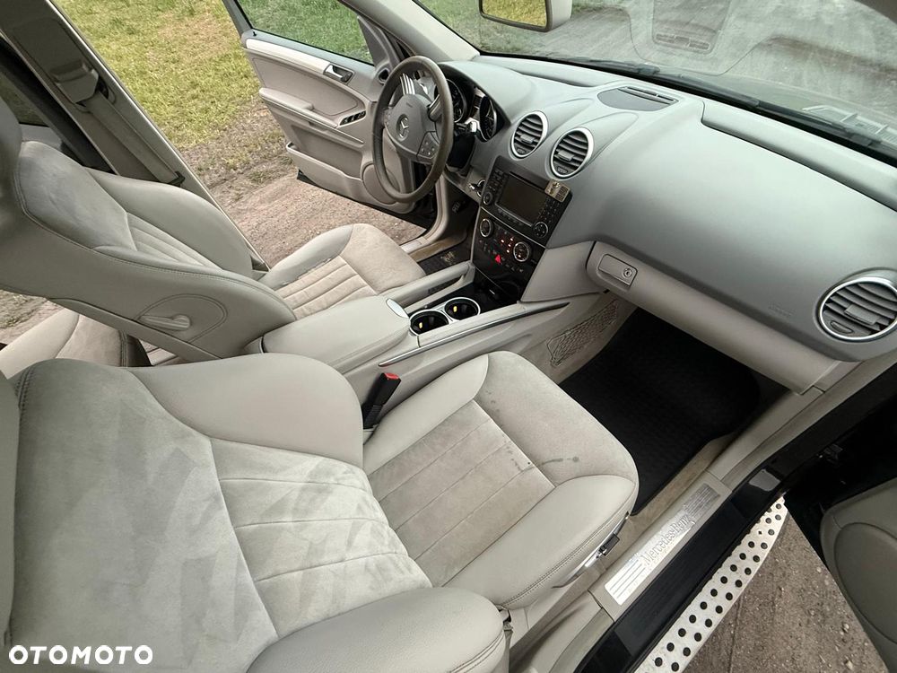 Mercedes-Benz ML - 12