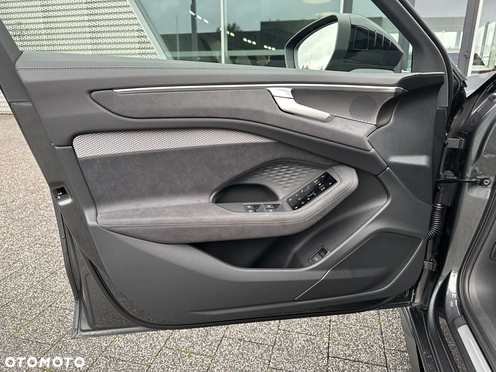Audi A6 - 12
