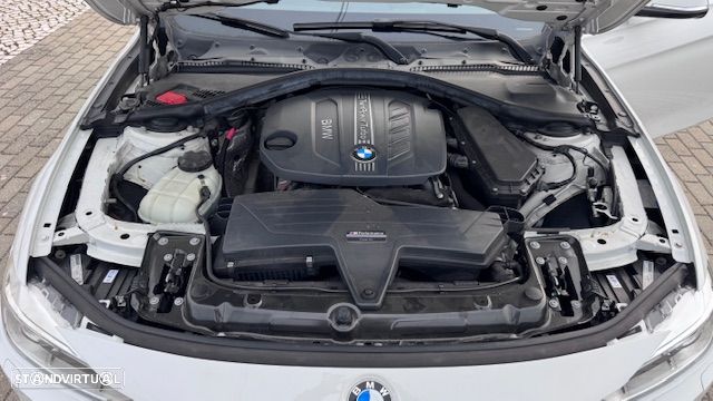 BMW 320 d Pack M - 12