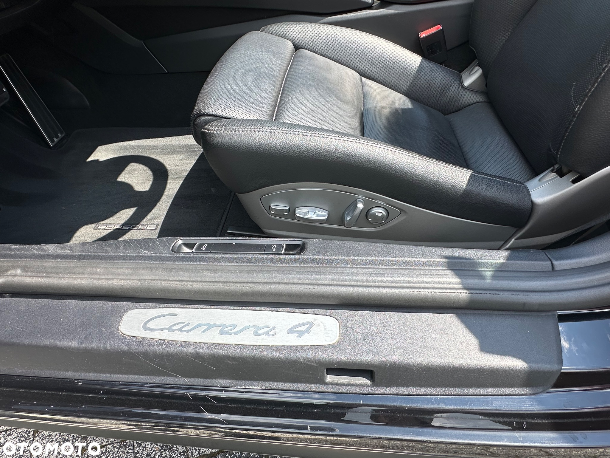 Porsche 911 Carrera 4 Cabriolet PDK - 13