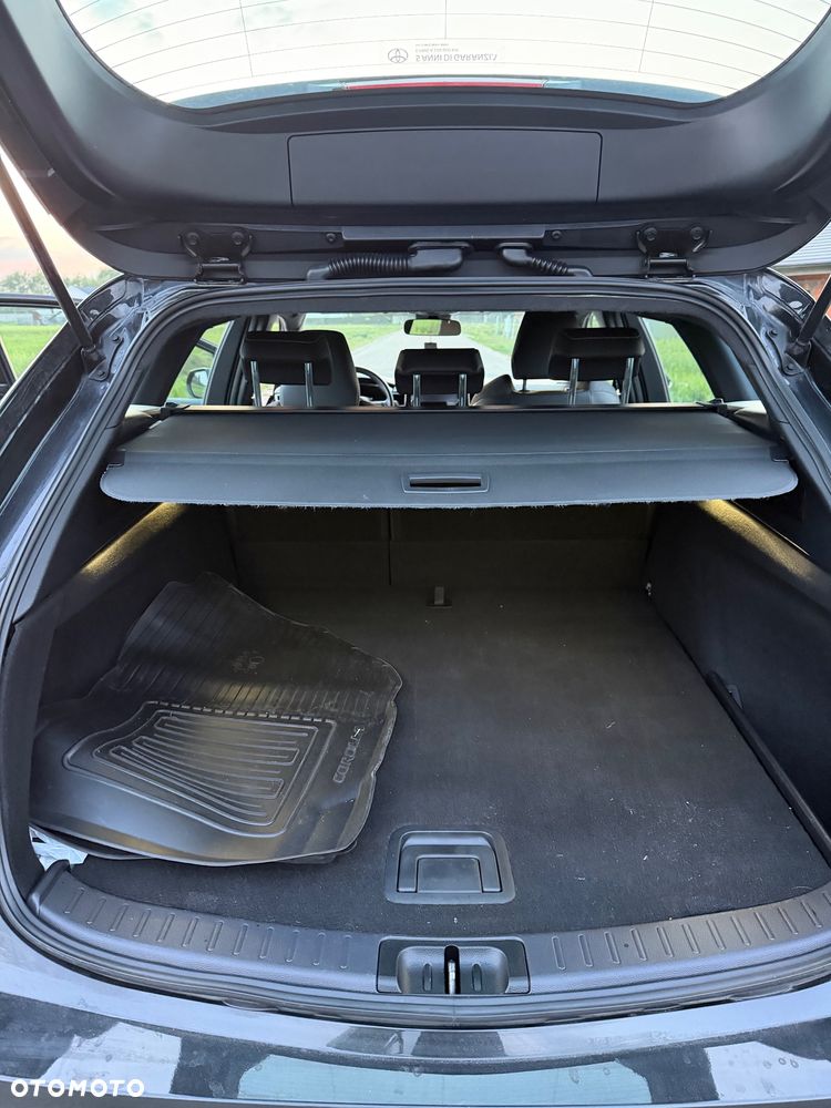 Toyota Corolla 1.8 Hybrid Club - 28