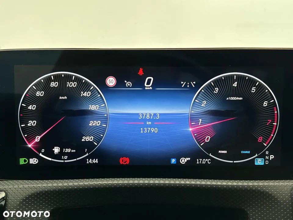 Mercedes-Benz CLA 220 4-Matic AMG Line 7G-DCT - 14