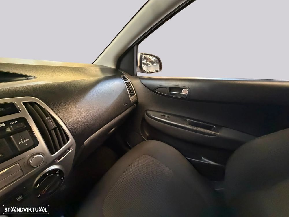 Hyundai i20 - 19