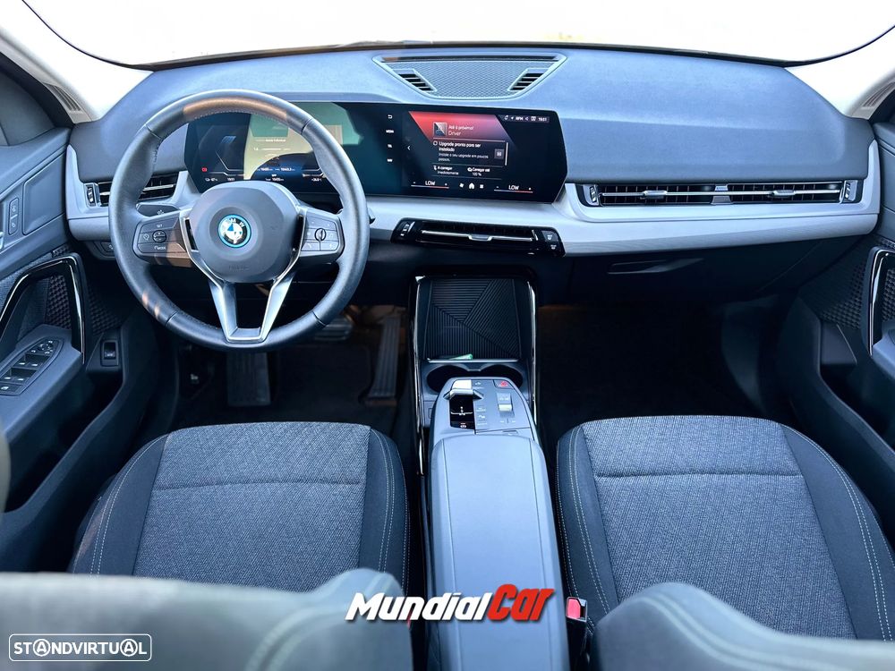 BMW iX2 eDrive20 - 5