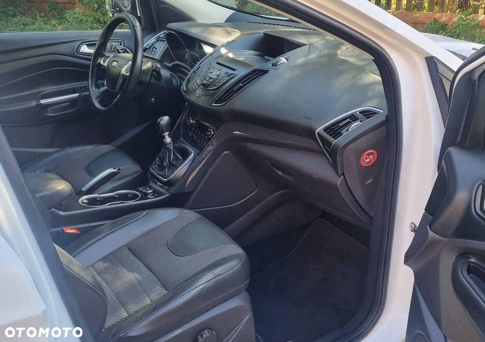 Ford Kuga 2.0 TDCi 4x4 Titanium - 16