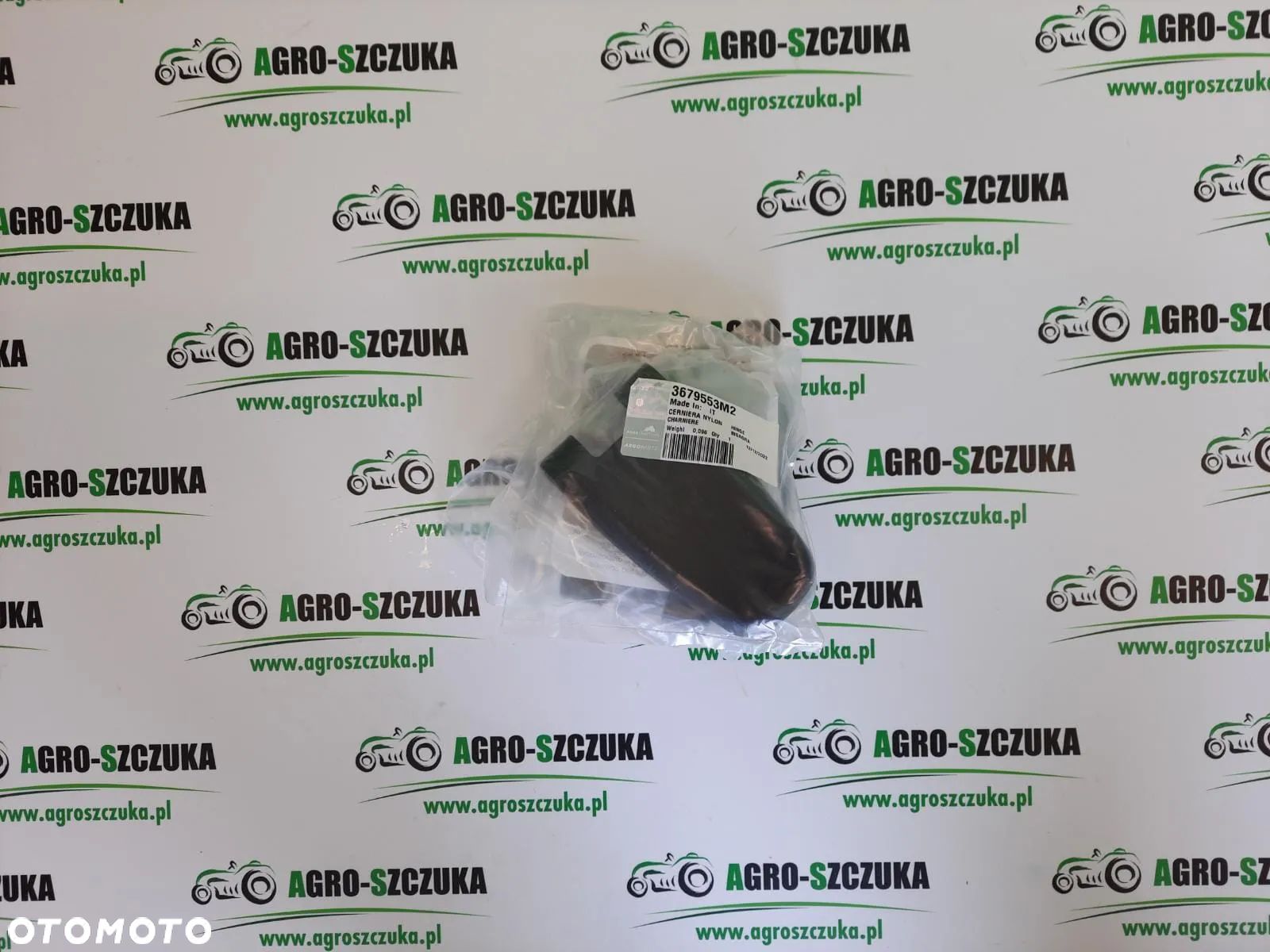 ZAWIAS DRZWI 3679553M2 McCORMICK - 1