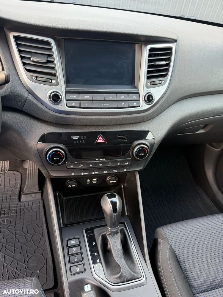 Hyundai Tucson blue 1.7 CRDi 2WD DCT Advantage - 17