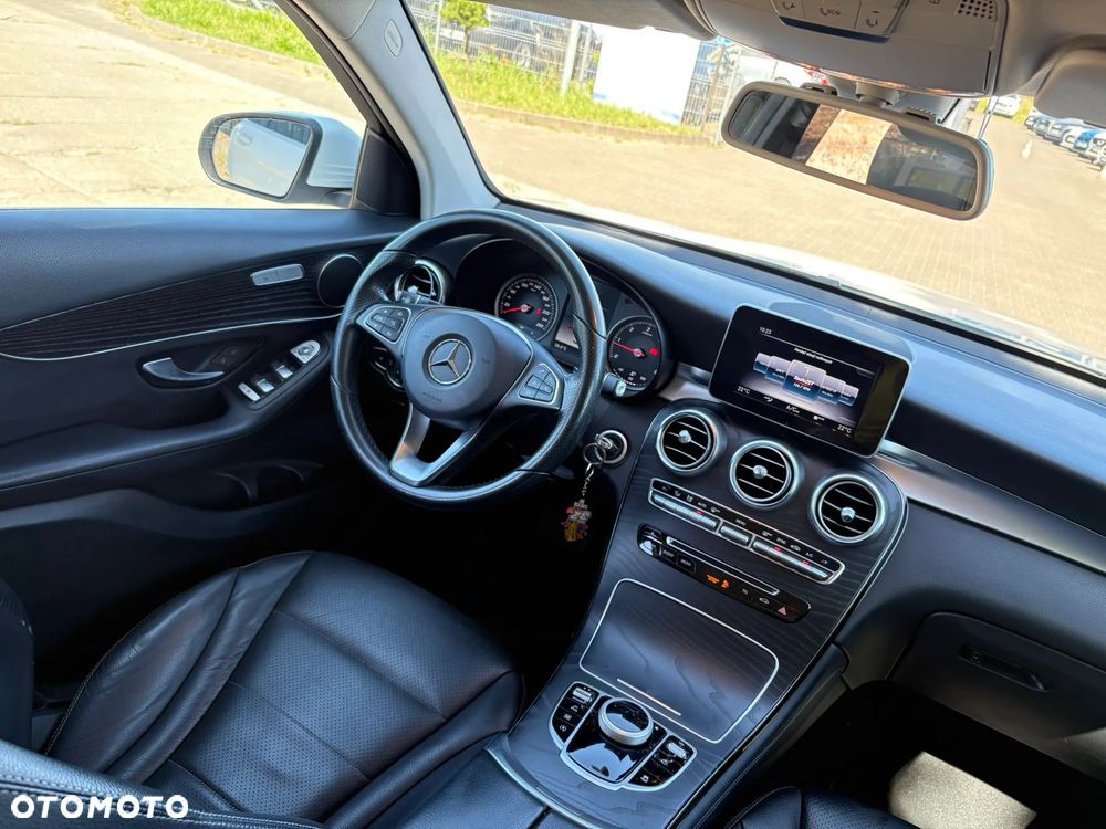 Mercedes-Benz GLC 220 d 4Matic 9G-TRONIC - 25