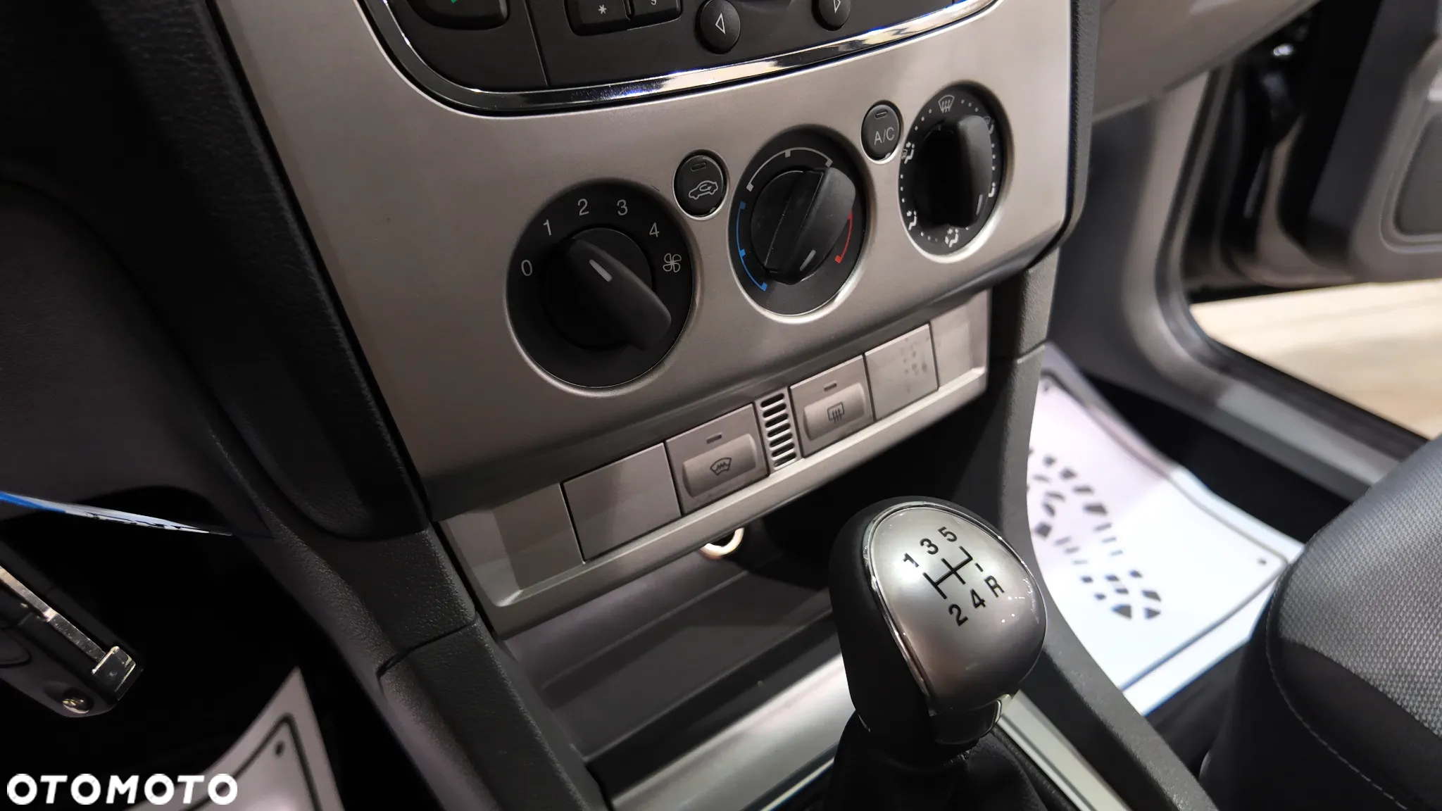 Ford Focus 1.6 TDCi Ambiente - 39