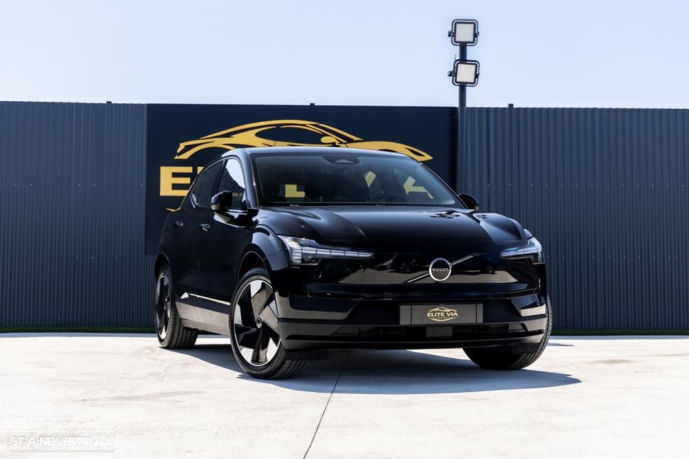 Volvo EX30 69 kWh Single Motor Extended Range Black Edition - 13