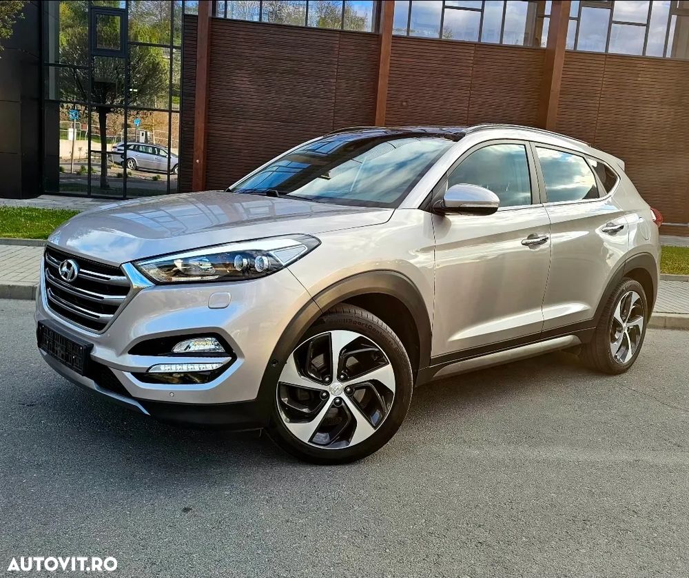 Hyundai Tucson 2.0 CRDI 4WD Automatik Advantage - 29