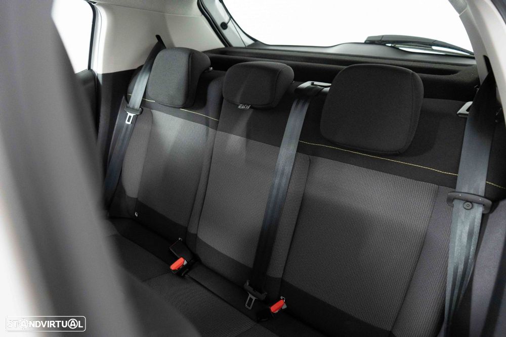 Citroën C3 1.2 PureTech C-Series - 11