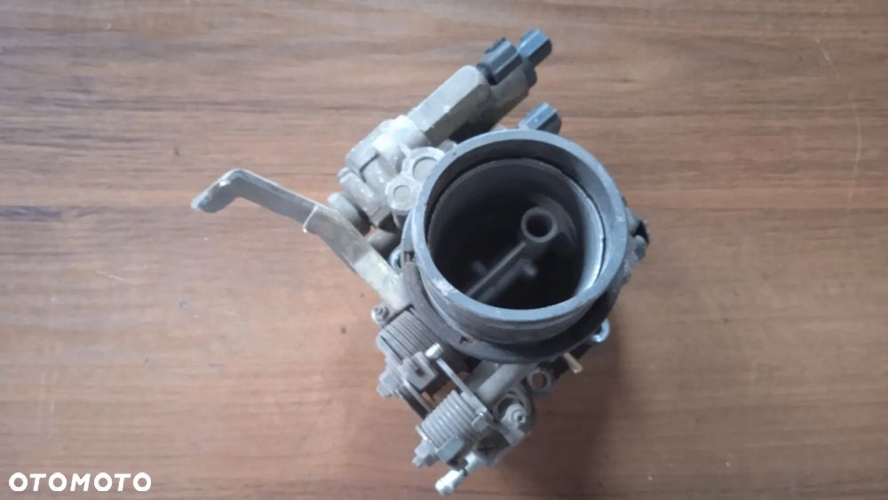 Przepustnica Nissan Primera P10 1.6 - 1