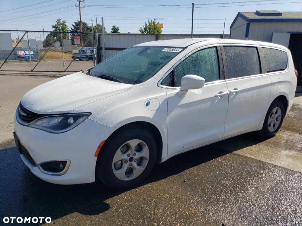 Chrysler Pacifica - 19