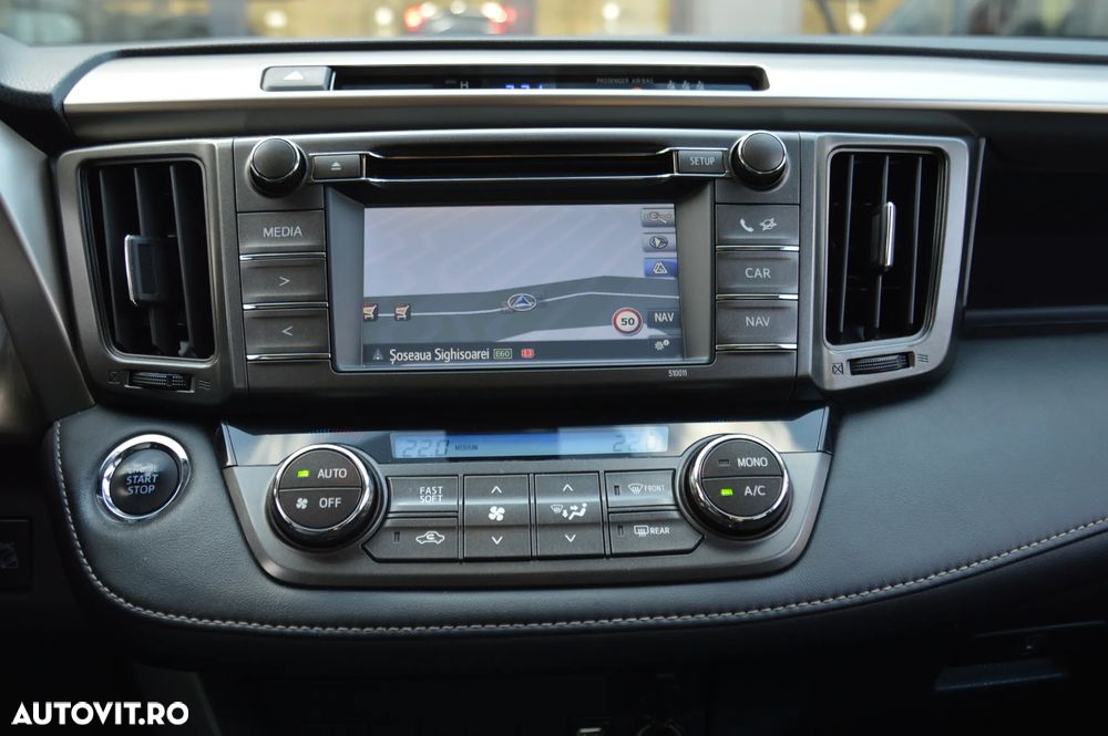 Toyota RAV4 2.2 D-4D 4x4 Automatik Edition - 23