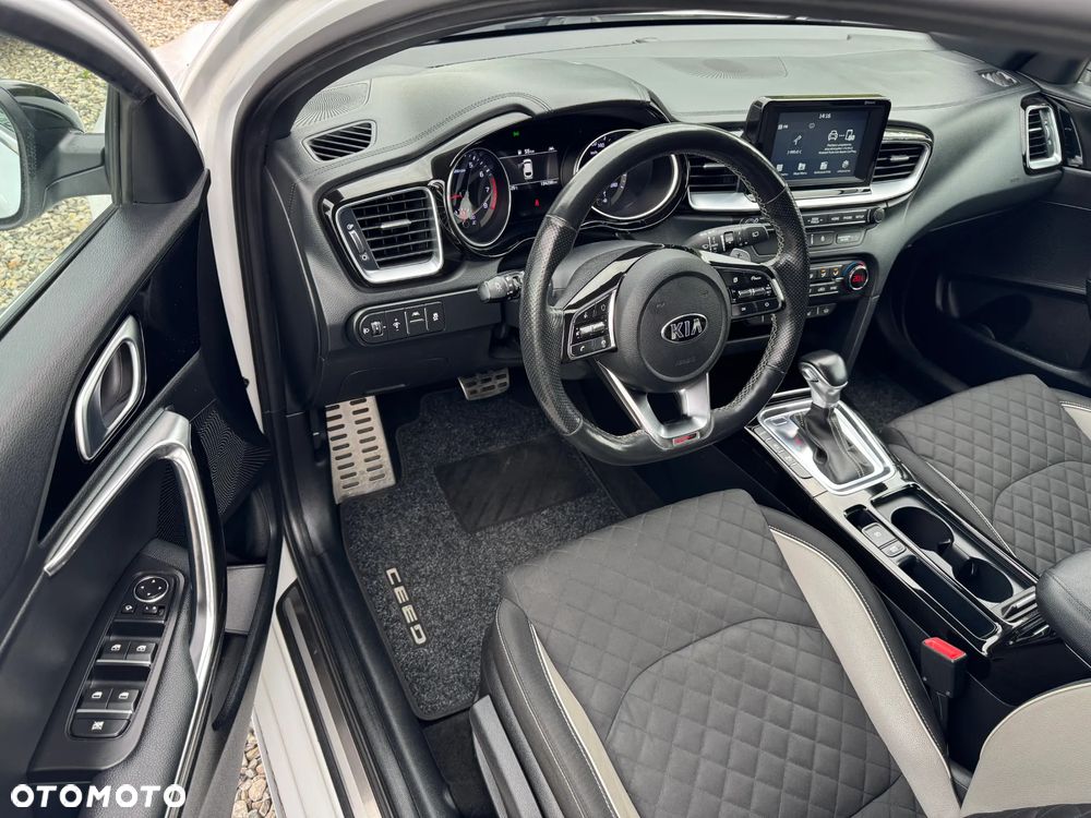 Kia ProCeed 1.4 T-GDI GT Line DCT - 31