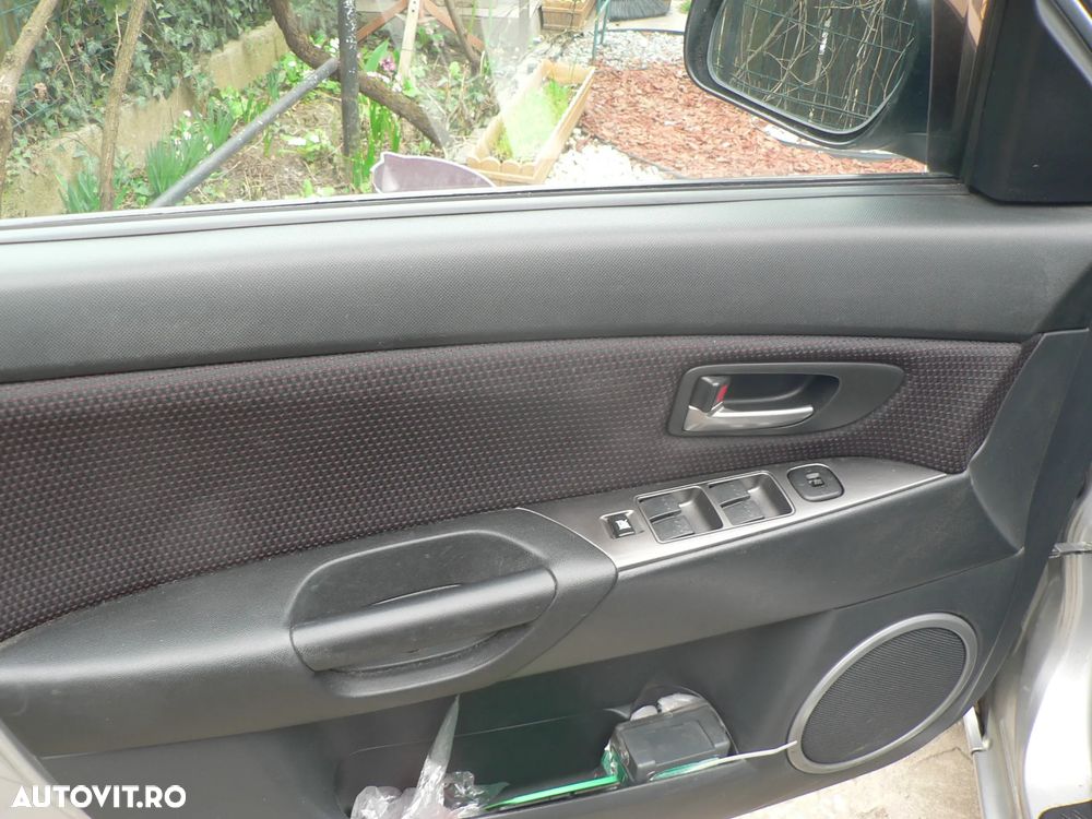 Mazda 3 - 5
