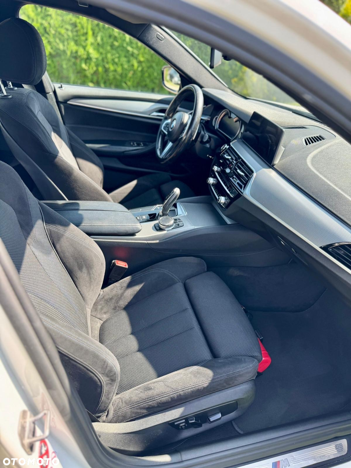 BMW Seria 5 520d xDrive - 10
