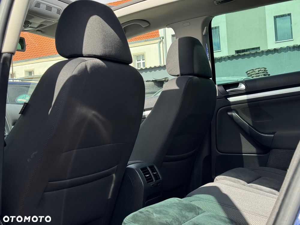 Volkswagen Golf - 17