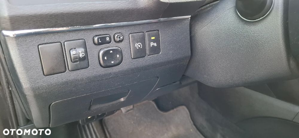 Toyota Avensis 2.0 Prestige NAVI - 13