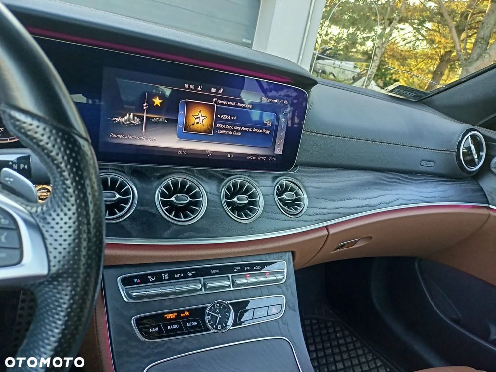 Mercedes-Benz Klasa E 220 d Coupe 4-Matic 9G-TRONIC - 28