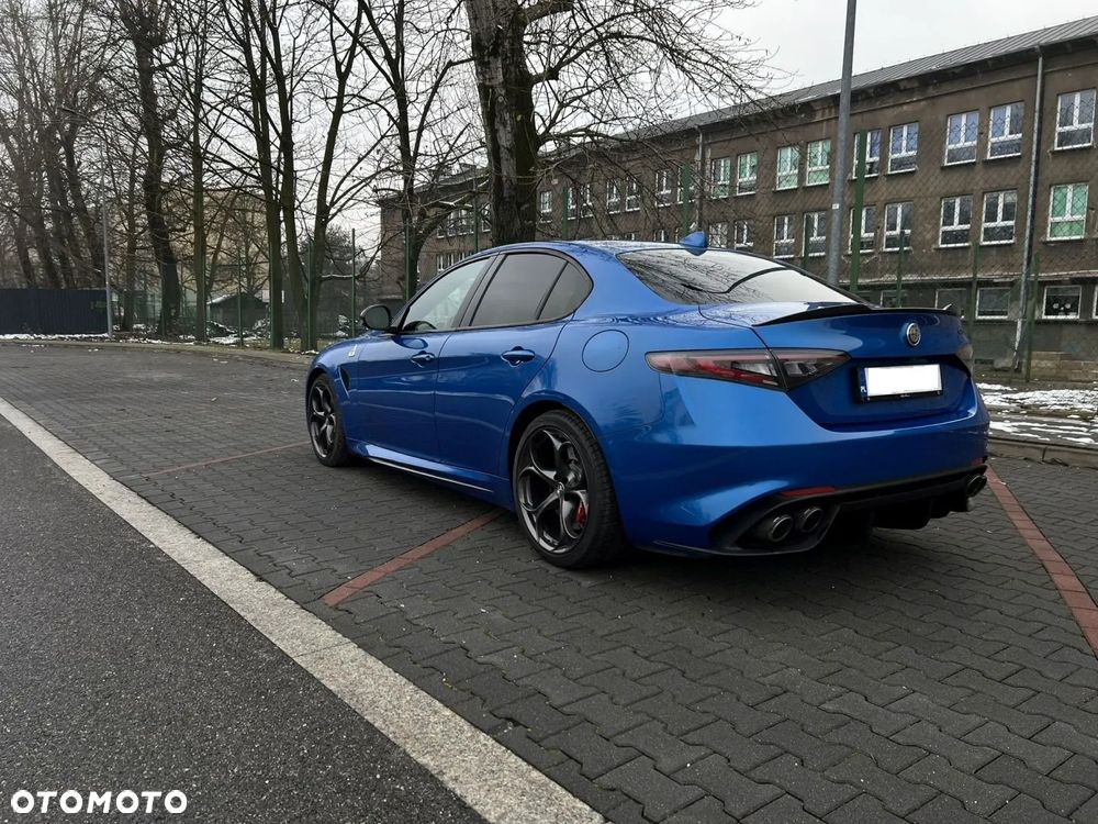 Alfa Romeo Giulia - 9