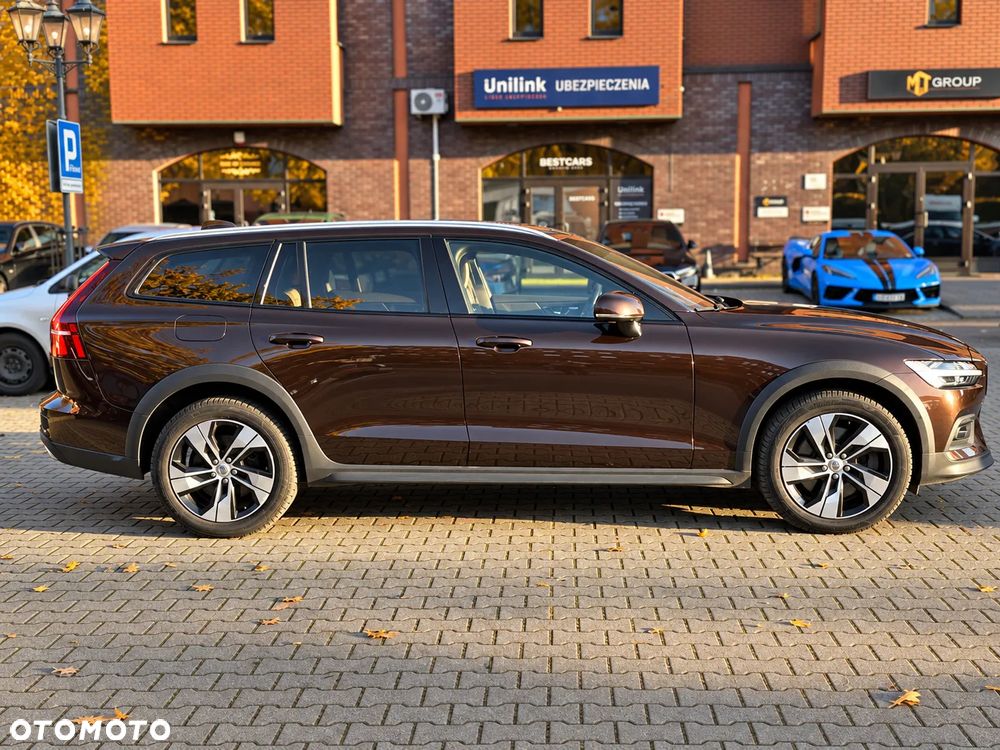 Volvo V60 Cross Country 2021 photo 5