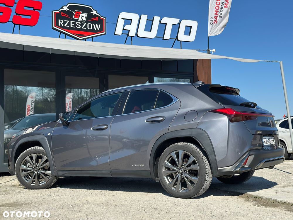 Lexus UX 250h F SPORT - 8