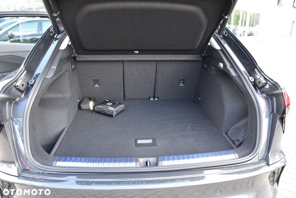 Audi Q3 Sportback - 11