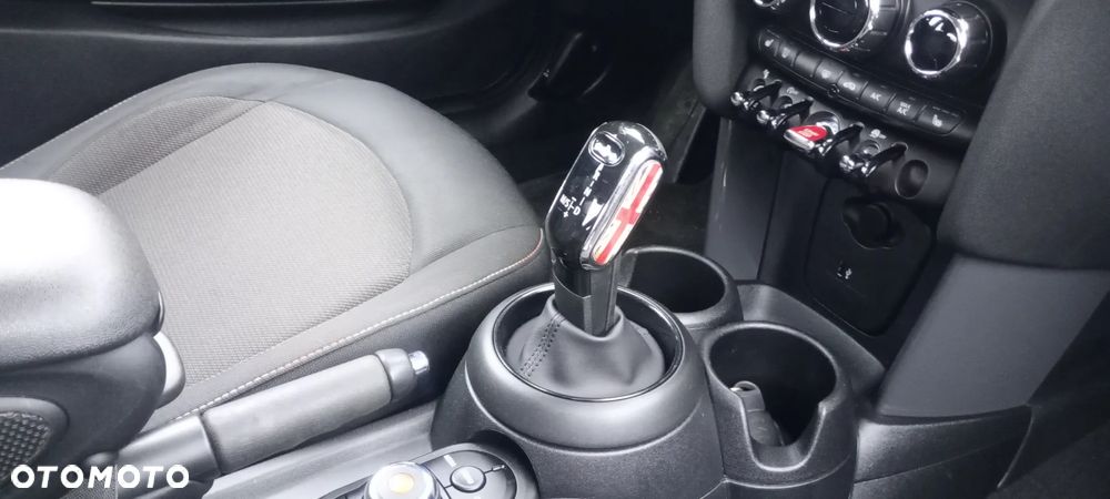 MINI ONE Essential Trim - 18