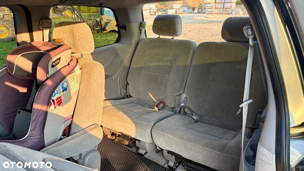 Kia Sedona 3.5 V6 LX - 9