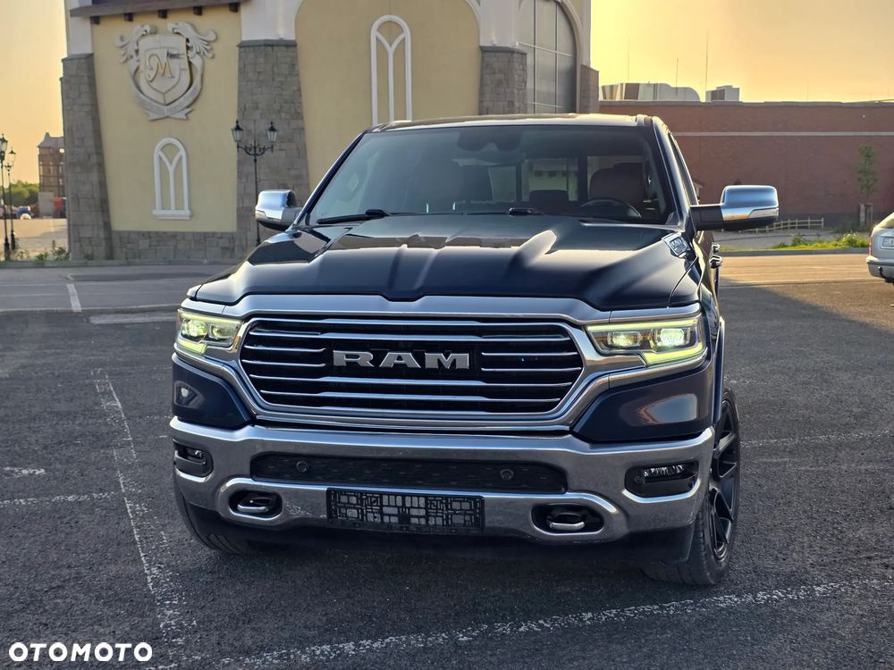 RAM 1500 Crew Cab Shortbed Longhorn - 2
