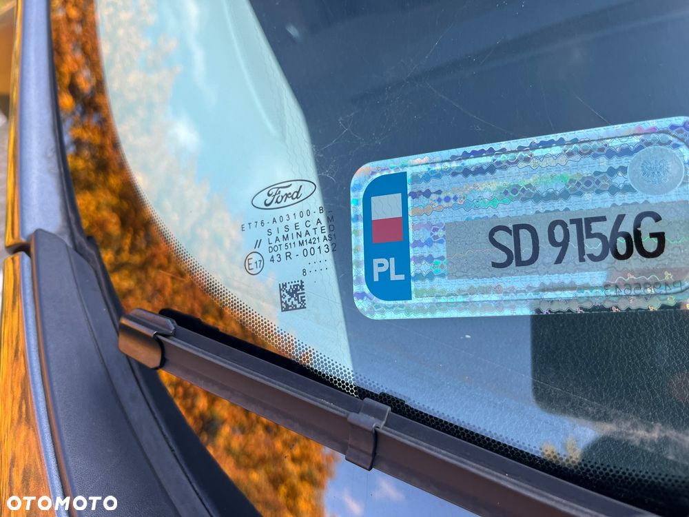 Ford Transit Courier - 14