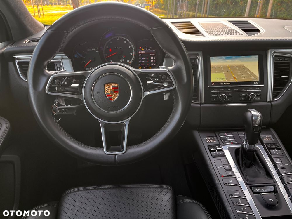 Porsche Macan Turbo PDK - 28