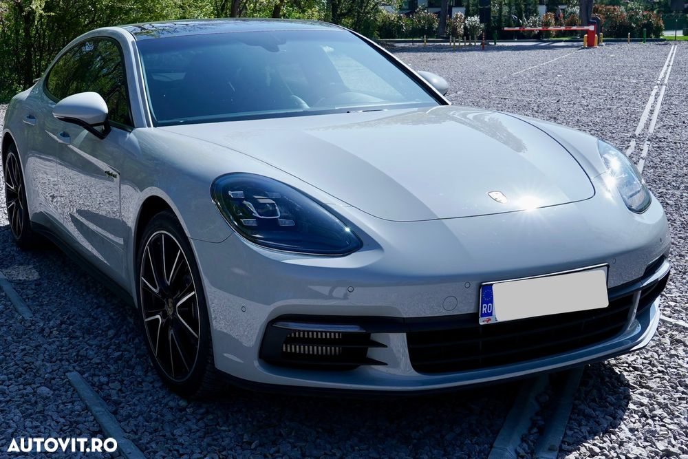 Porsche Panamera 4 E-Hybrid - 1