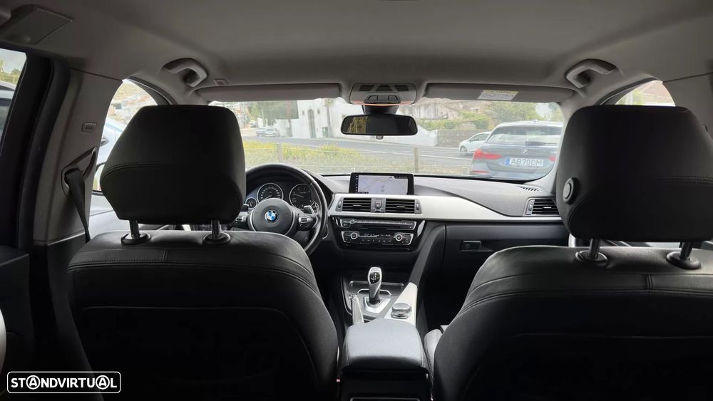 BMW 320 d Touring Advantage Auto - 11