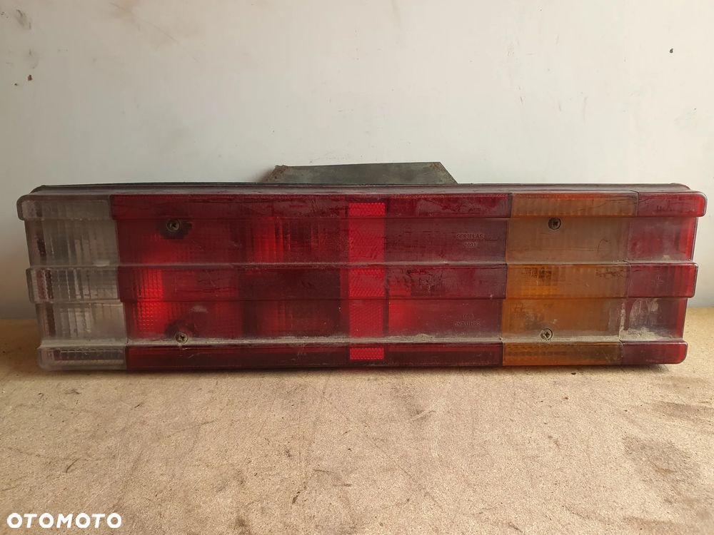 LAMPA TYLNA MERCEDES VOLVO RENAULT DAF - 2