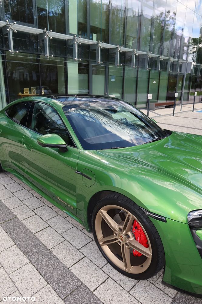 Porsche Taycan - 5