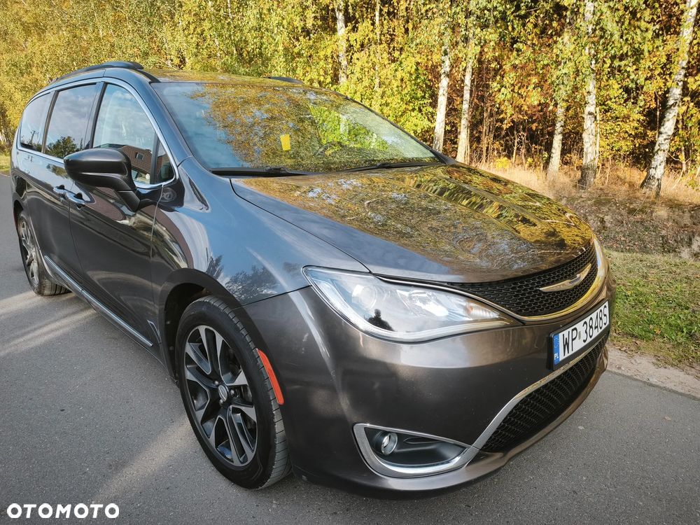 Chrysler Pacifica - 10