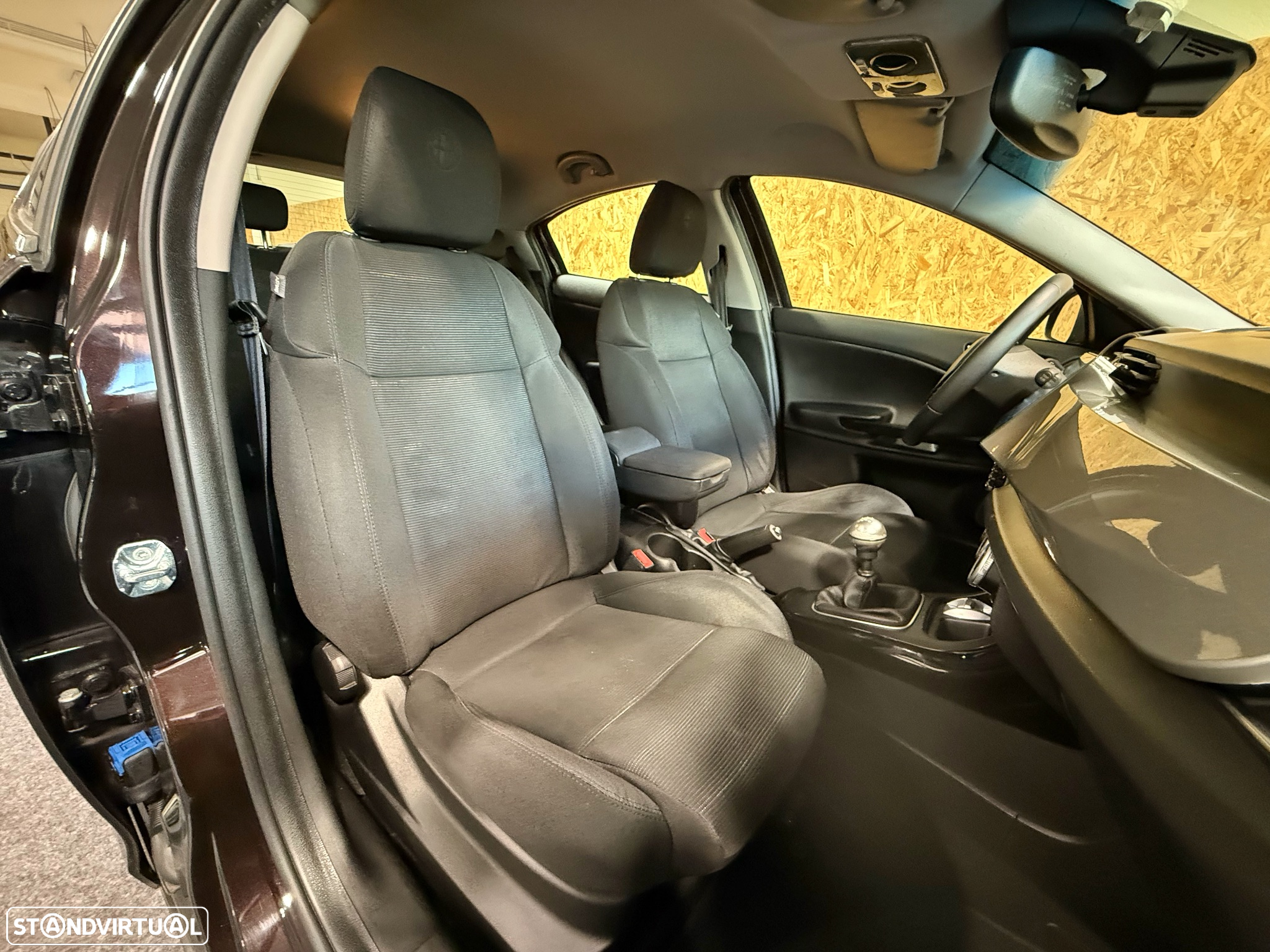 Alfa Romeo Giulietta 1.6 JTDm Distinctive - 21