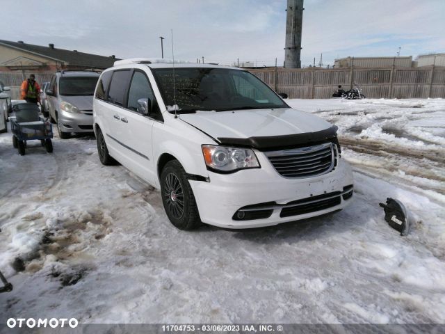 Chrysler Town & Country 3.6 Limited - 23