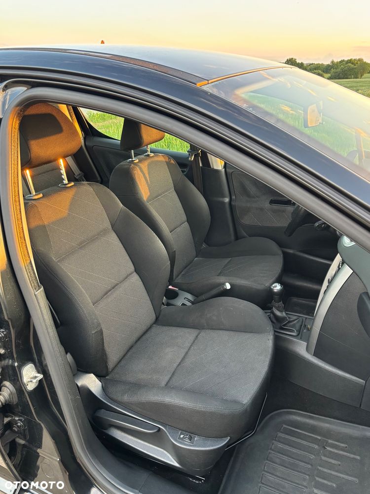 Peugeot 207 1.4 - 15