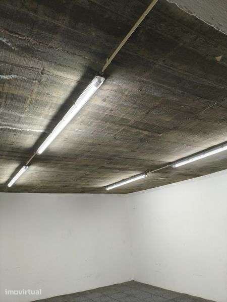 Garagem Box 28m2 Mem Martins - Grande imagem: 5/5