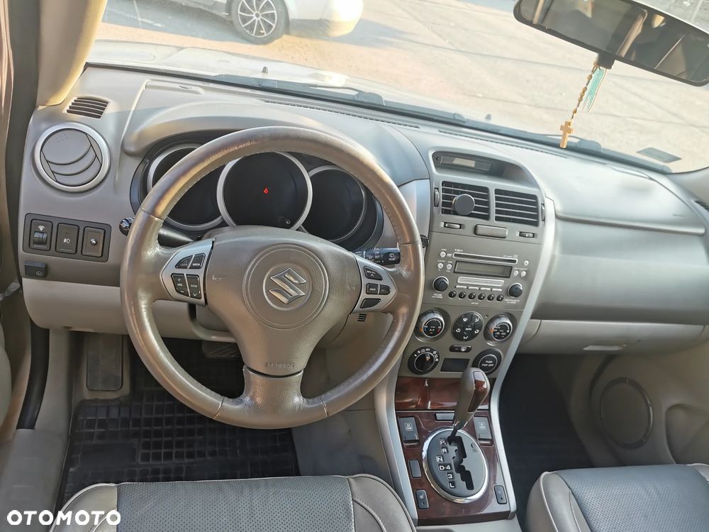 Suzuki Grand Vitara - 11