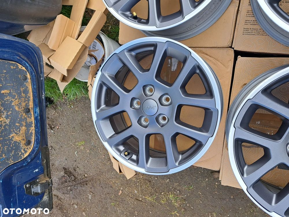 Felgi Aluminiowe Jeep Gladiator Wrangler JL 18x7.5J 44.45MM 5x127 6KC89TRMAA Felgi Aluminiowe Jeep Wrangler JL Gladiator 7.5Jx18 ET 44.45 5x127 6KC89TRMAA - 4