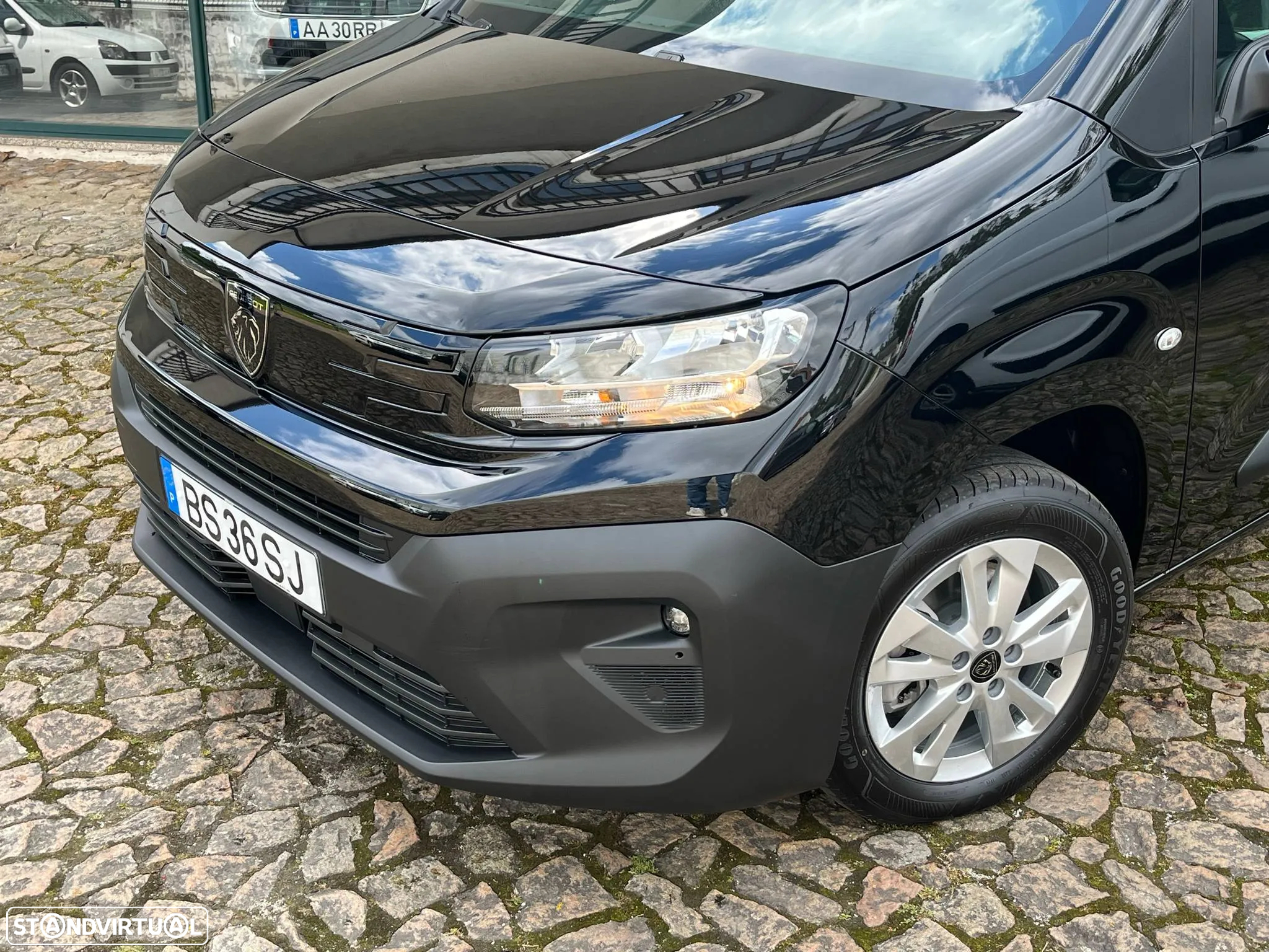 Peugeot Partner Standard 1.5 BlueHDi 130cv EAT8 (caixa automática) - 2