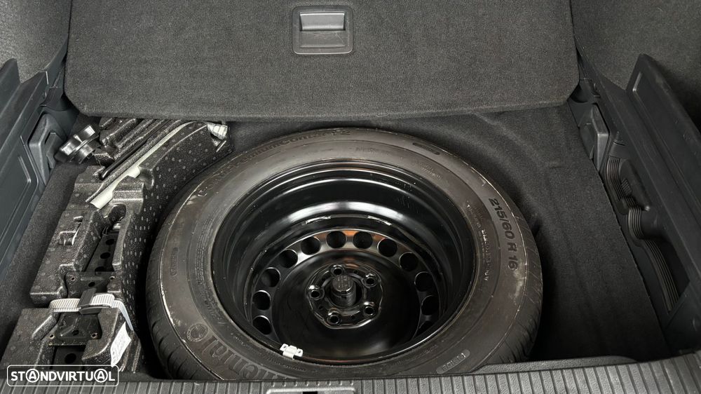 VW Passat Variant 2.0 TDi Highline DSG - 31