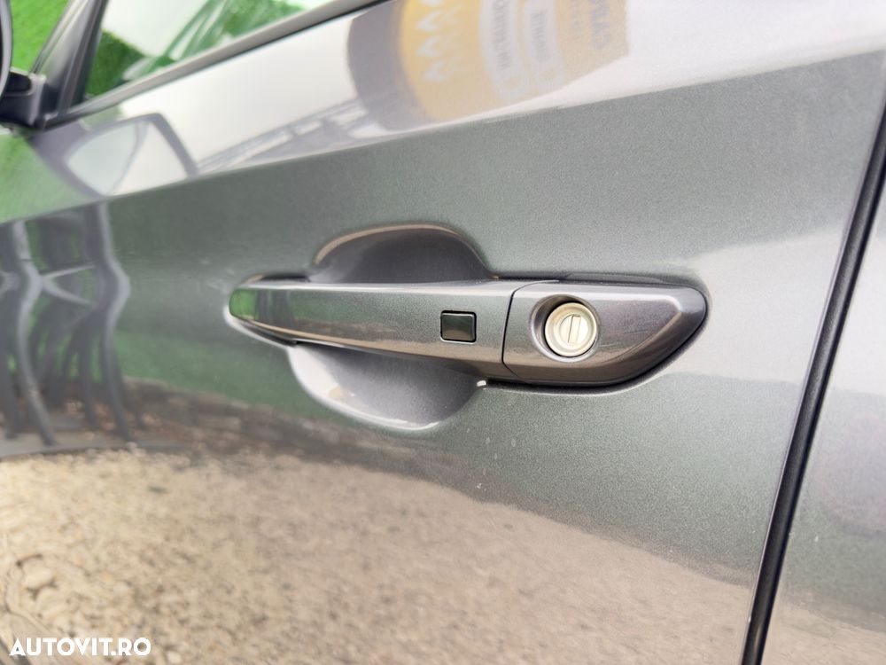 Hyundai Tucson 2.0 CRDI 4WD Automatik Premium - 35