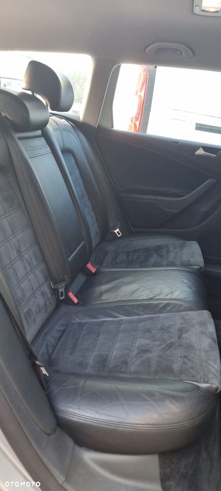 Volkswagen Passat 2.0 TDI DPF Highline - 12
