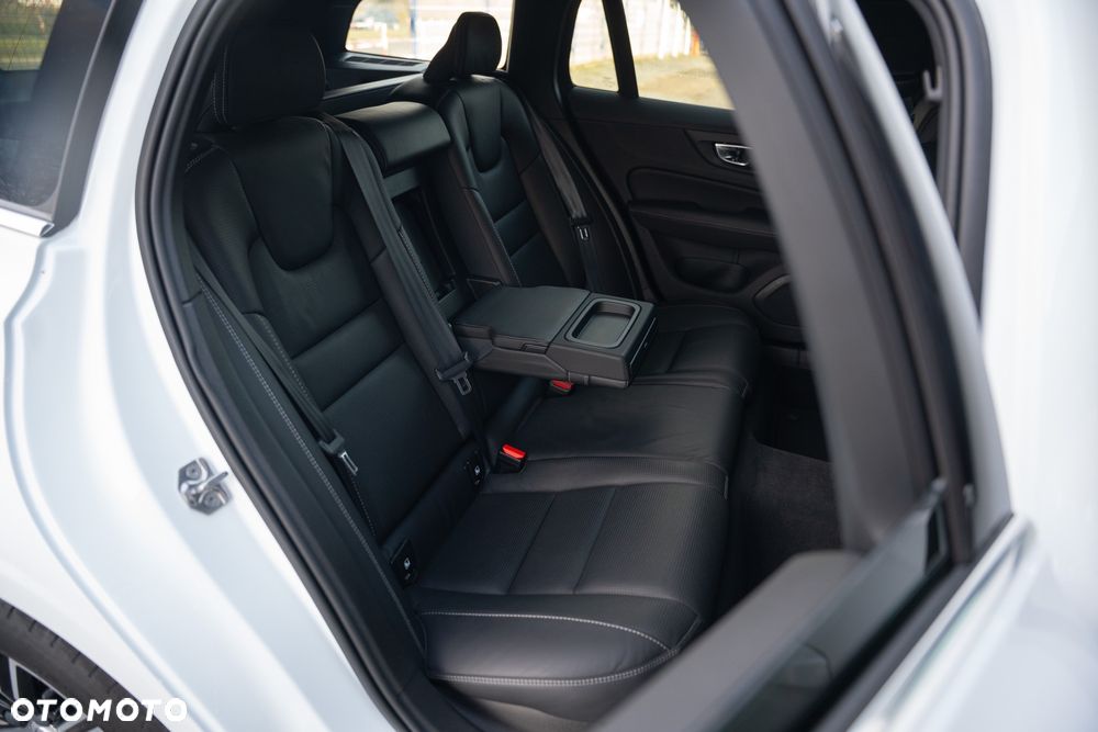 Volvo V60 D3 Inscription - 36